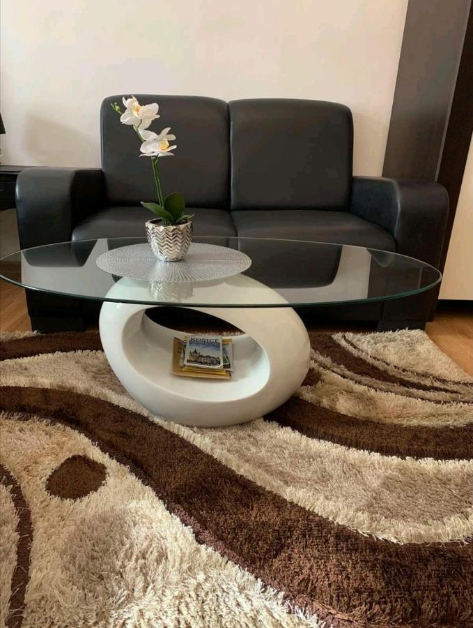 Alzbetina 15 - Dream Apartman Košice Exteriör bild