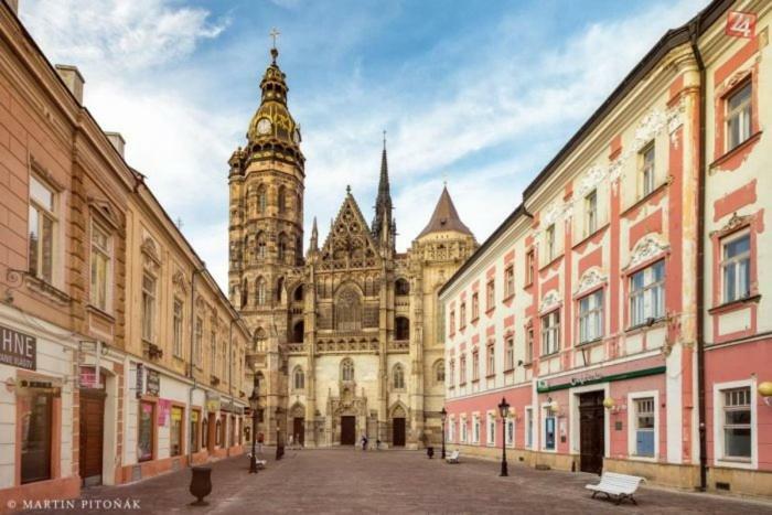 Alzbetina 15 - Dream Apartman Košice Exteriör bild