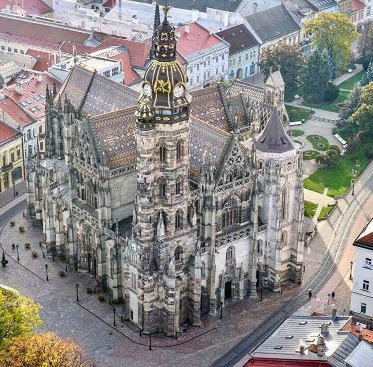 Alzbetina 15 - Dream Apartman Košice Exteriör bild