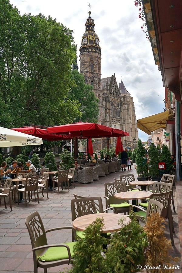 Alzbetina 15 - Dream Apartman Košice Exteriör bild